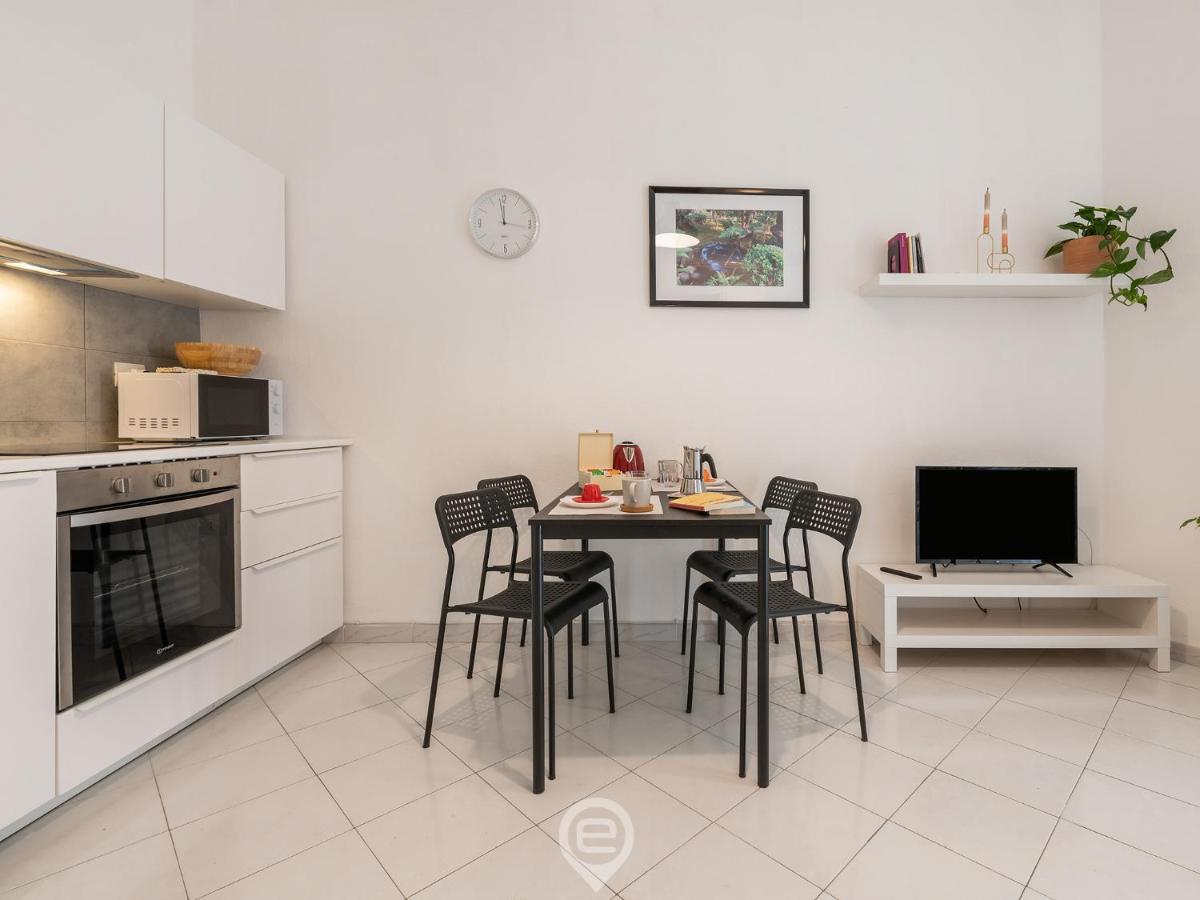 Aurora'S Apartment 칼리아리 외부 사진